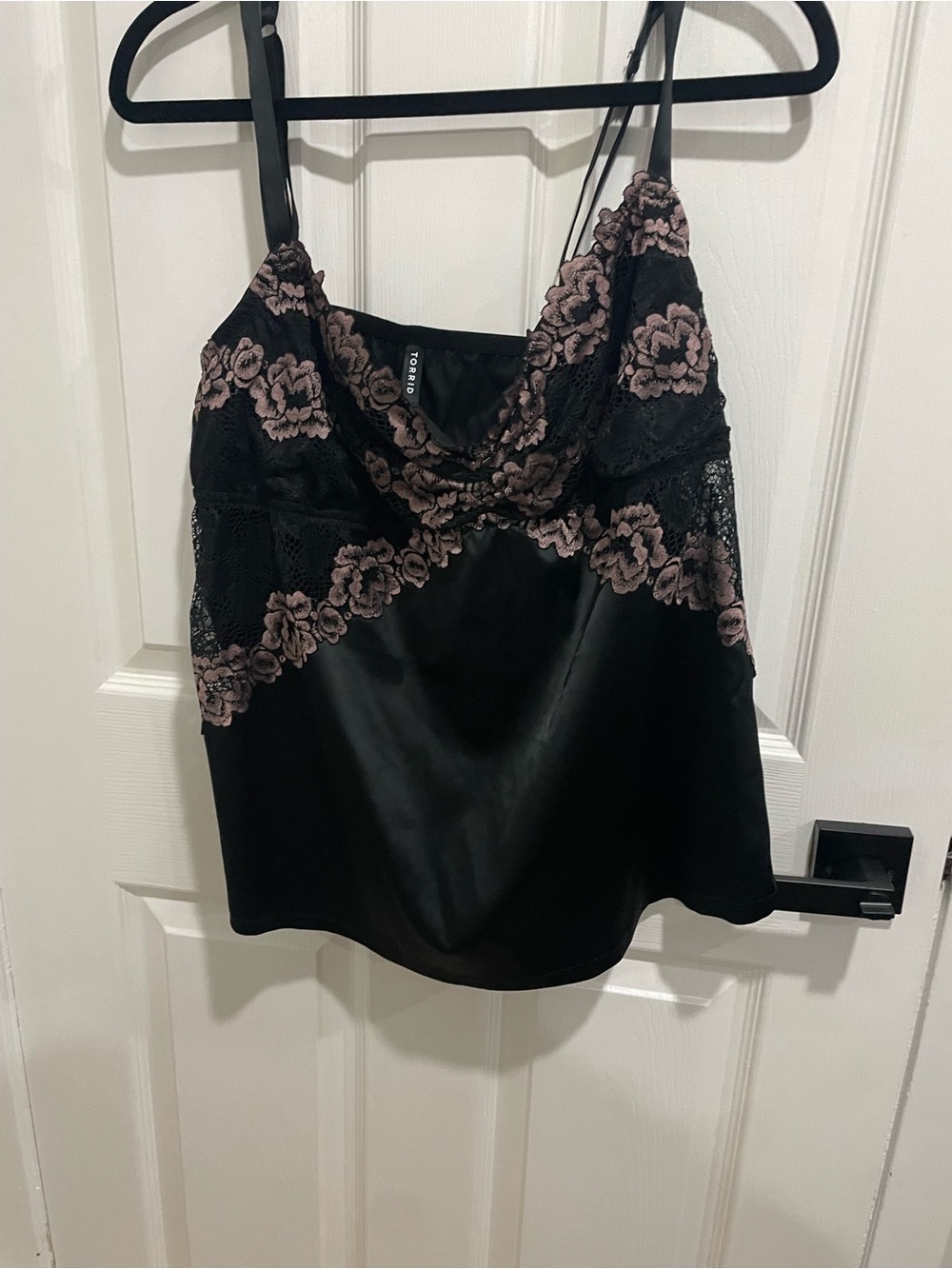 torrid Black lace detail top size 1